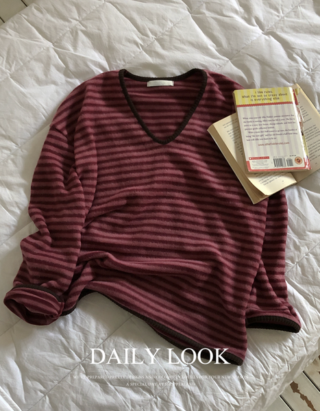 [SHOPPERLAND] Thick Stripe V-neck Napping Long-Sleeved T-shirt