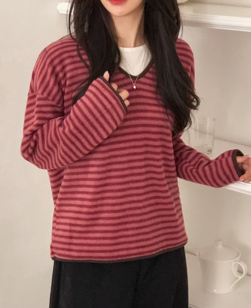 [SHOPPERLAND] Thick Stripe V-neck Napping Long-Sleeved T-shirt