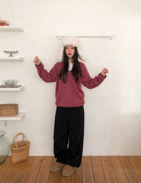 [SHOPPERLAND] Thick Stripe V-neck Napping Long-Sleeved T-shirt