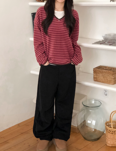 [SHOPPERLAND] Thick Stripe V-neck Napping Long-Sleeved T-shirt
