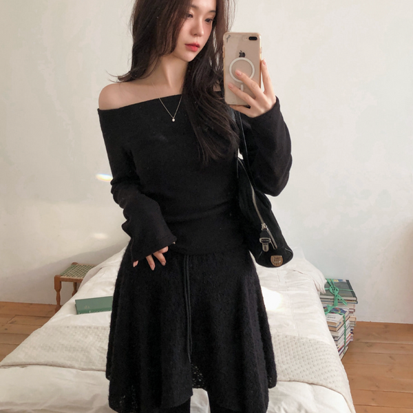 [SHOPPERLAND] Punching Lace Unbalanced Layered Mini Skirt