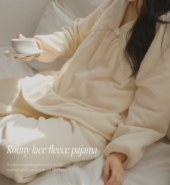 [Juuneedu] Rouny Lace Fleece Pyjamas Set