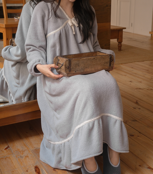 [Juuneedu] Rouny Lace Fleece Pyjamas Set