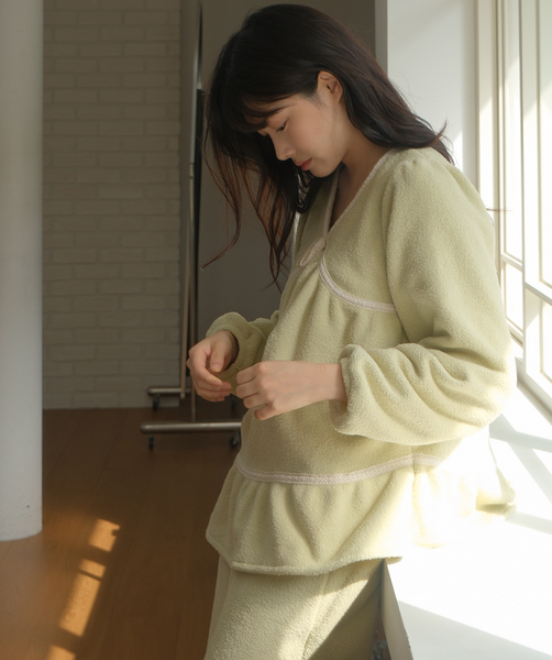 [Juuneedu] Rouny Lace Fleece Pyjamas Set