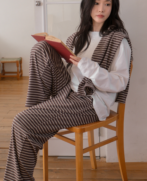 [Juuneedu] Toffee Nut Stripe Embroidery Pyjamas Set