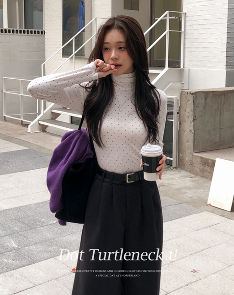 [SHOPPERLAND] Slim Dot Turtleneck T-shirt