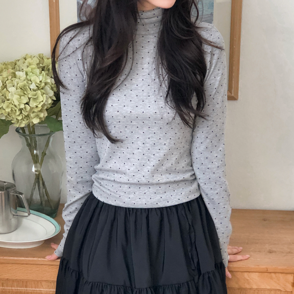 [SHOPPERLAND] Slim Dot Turtleneck T-shirt