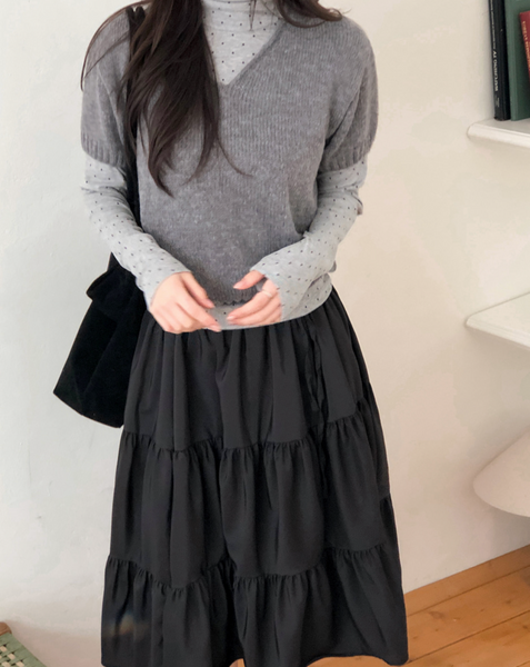 [SHOPPERLAND] Slim Dot Turtleneck T-shirt