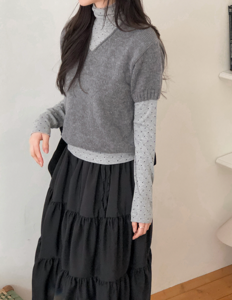 [SHOPPERLAND] Slim Dot Turtleneck T-shirt