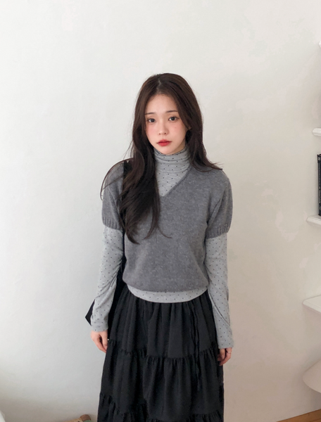 [SHOPPERLAND] Slim Dot Turtleneck T-shirt