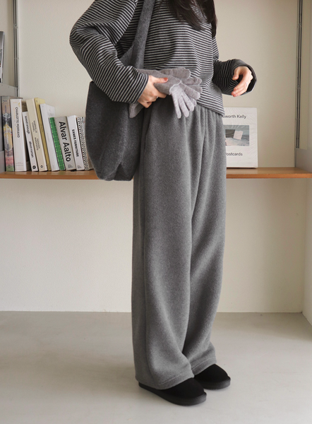 [SLOWAND] Winter Hug Fleece Training Pants