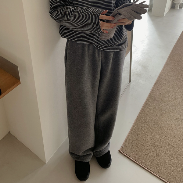 [SLOWAND] Winter Hug Fleece Training Pants