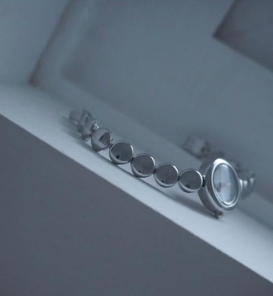 [eee space] Dot Watch