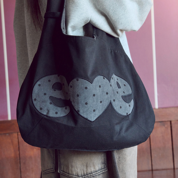 [AMBLER] Reversible Dot Hobo Bag