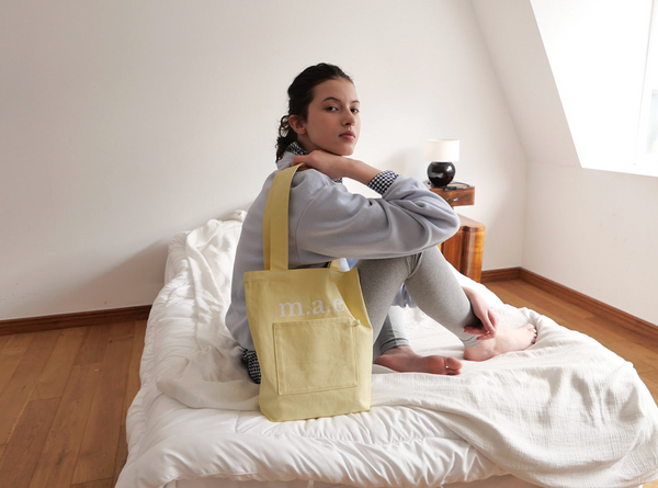 [mucu and ebony] m.a.e Our Logo Bag (Lemon Yellow)