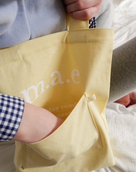 [mucu and ebony] m.a.e Our Logo Bag (Lemon Yellow)