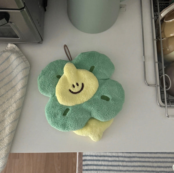 [second morning] Clover Hand Towel