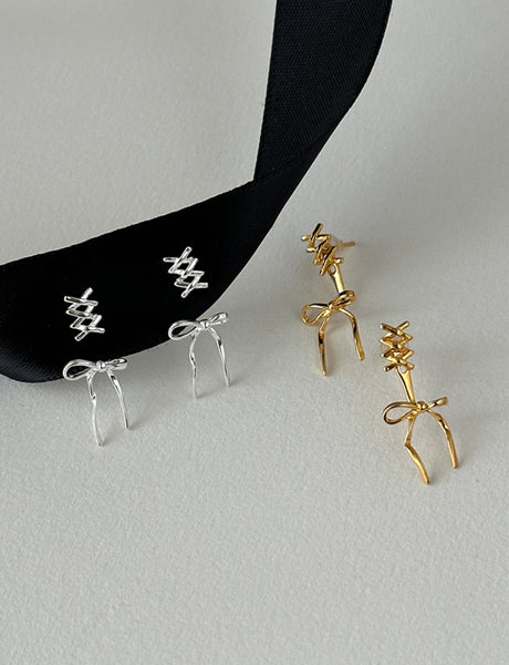 [sora'de] (925silver) Ribbon Earrings