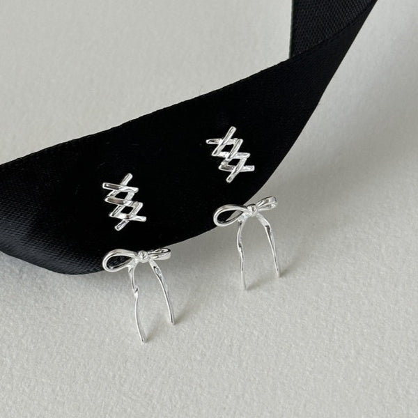 [sora'de] (925silver) Ribbon Earrings