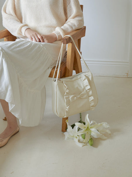 [ovuni] CLASSIC RUFFLE BAG (Cream)