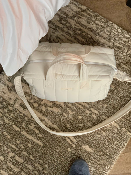 [OLIVET] Padded Cross Bag (White) (Pre-order)