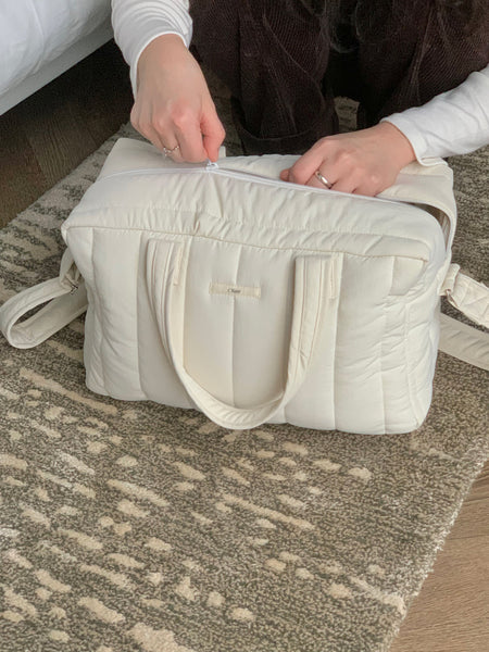 [OLIVET] Padded Cross Bag (White) (Pre-order)