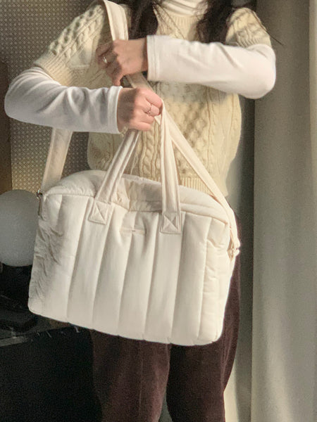 [OLIVET] Padded Cross Bag (White) (Pre-order)
