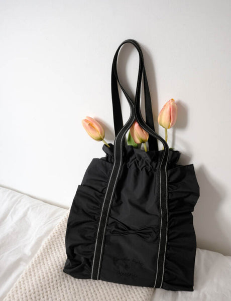 [ovuni] RUFFLE DRAWSTRING BAG (Black)