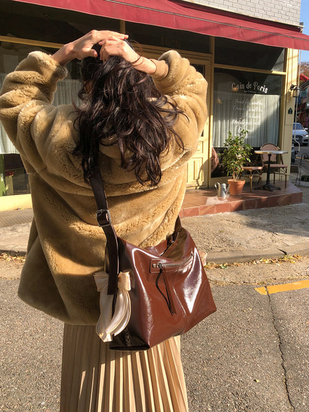 [ovuni] PILLOW RIBBON BAG (BROWN)