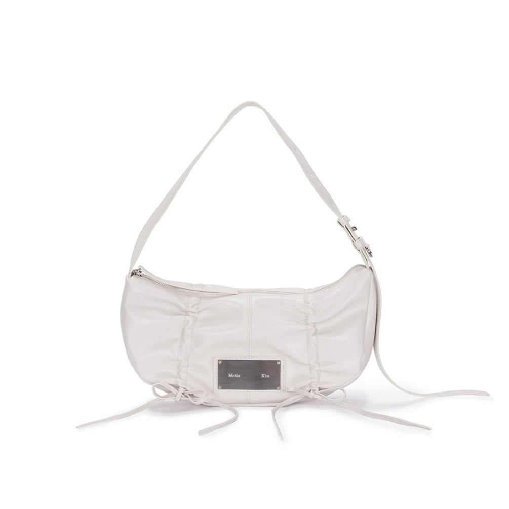 [Matin Kim] HALF SHIRRING RIBBON ROUND BAG IN IVORY