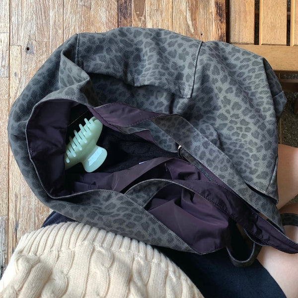 [olivet] Suede Reversible Bag (Grey Leopard) | 雙面麂皮灰豹紋托特包