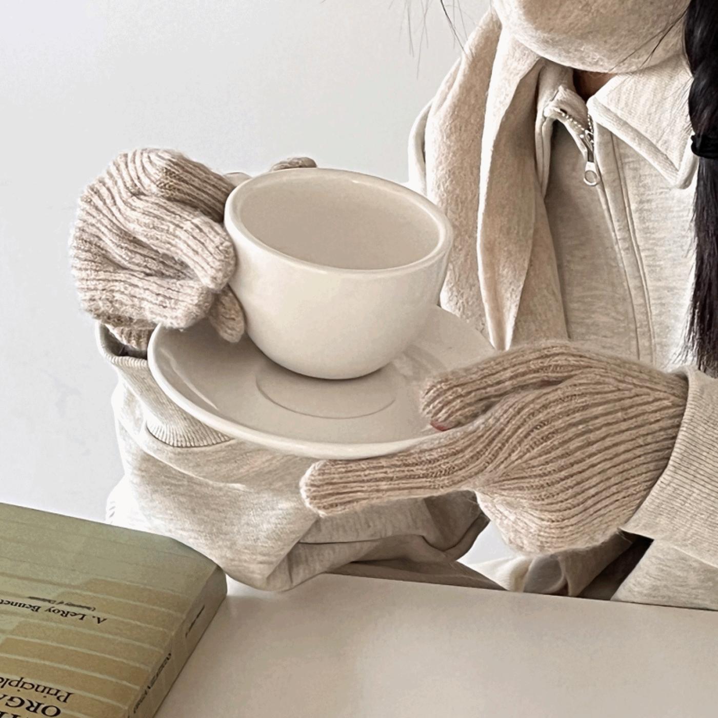 [Mademoment] Paris In Moment Wool Touch Oatmeal Gloves