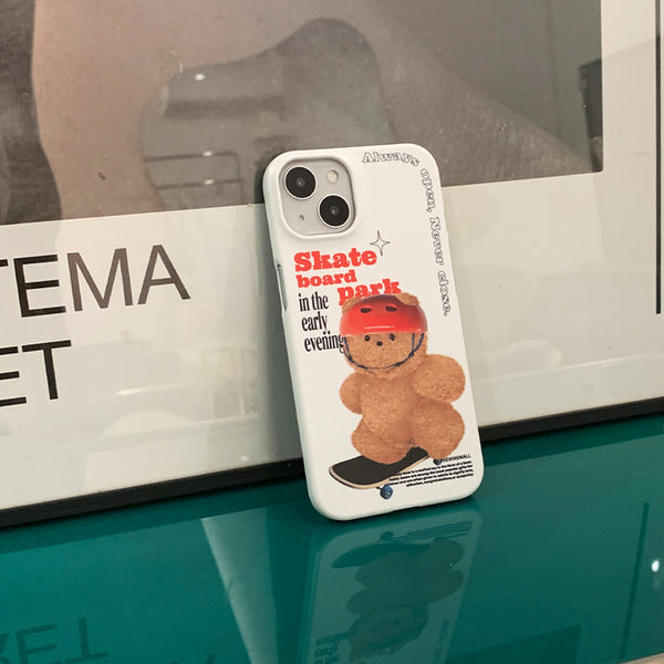 [THENINEMALL] Small Gummy Skateboarder Hard Phone Case (2 types)