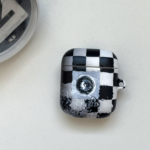 [Mademoment] Checkers Fish Bowl Design AirPods Case
