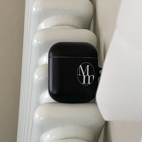 [Mademoment] Basic Design AirPods Case