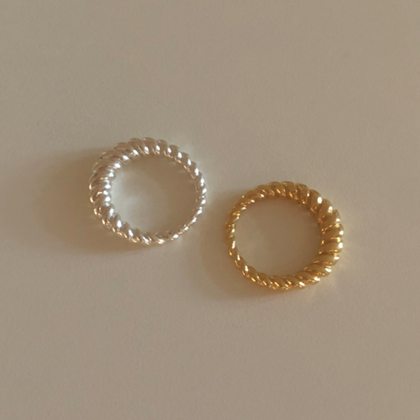 [andezvous][92.5 silver] Fusilli Ring