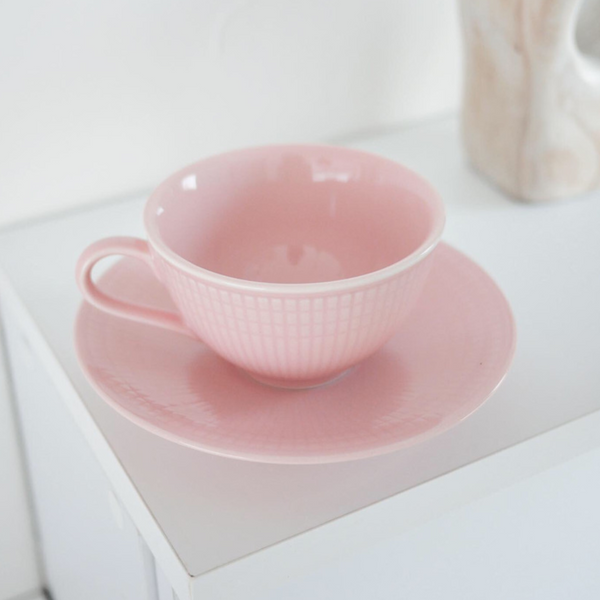 [Bracket Table] French Teacup Set