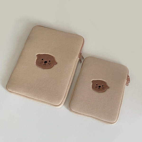 [haedal._.store] Sea Otter Laptop Case/ Ipad Pouch