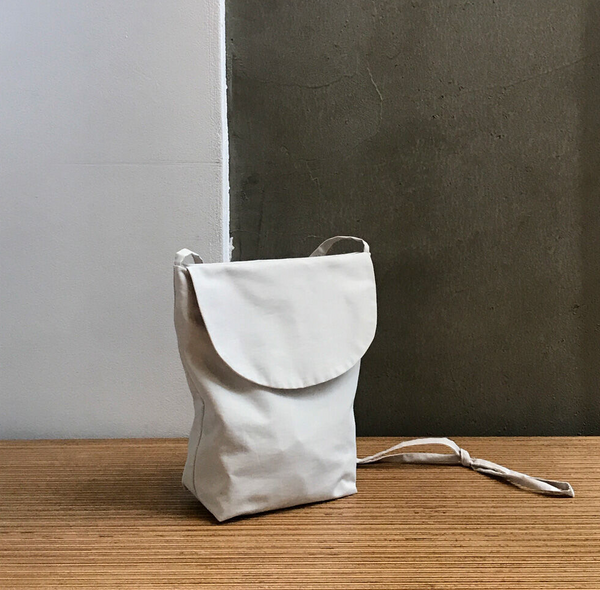 [mucu and ebony] Mini Cross Bag (dove gray)