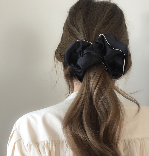 [moat] Classic Line Scrunchy