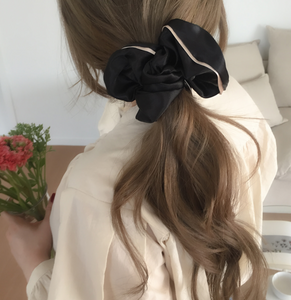 [moat] Classic Line Scrunchy