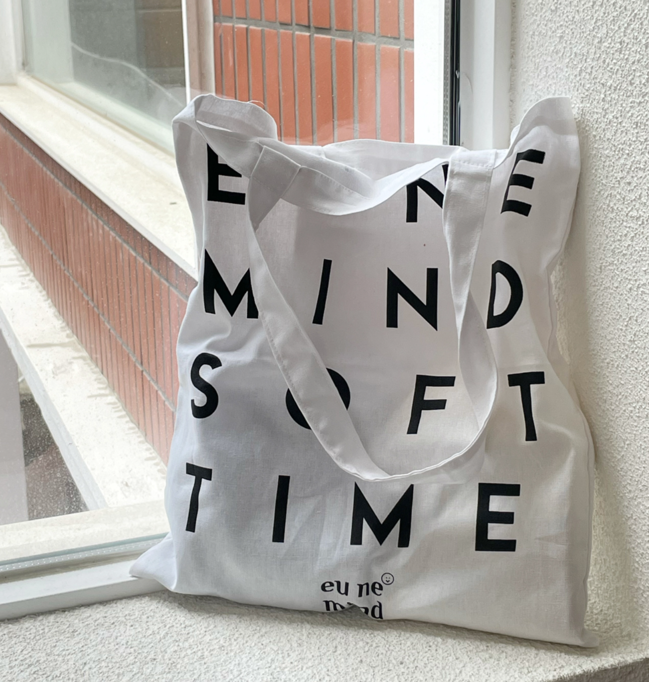 [eune mind] Typography Linen Bag