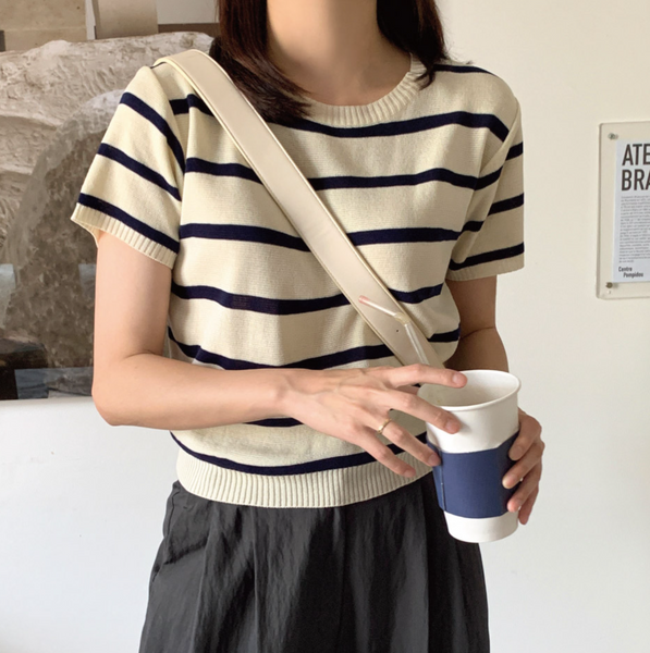 [98°C] Stripe Knitwear