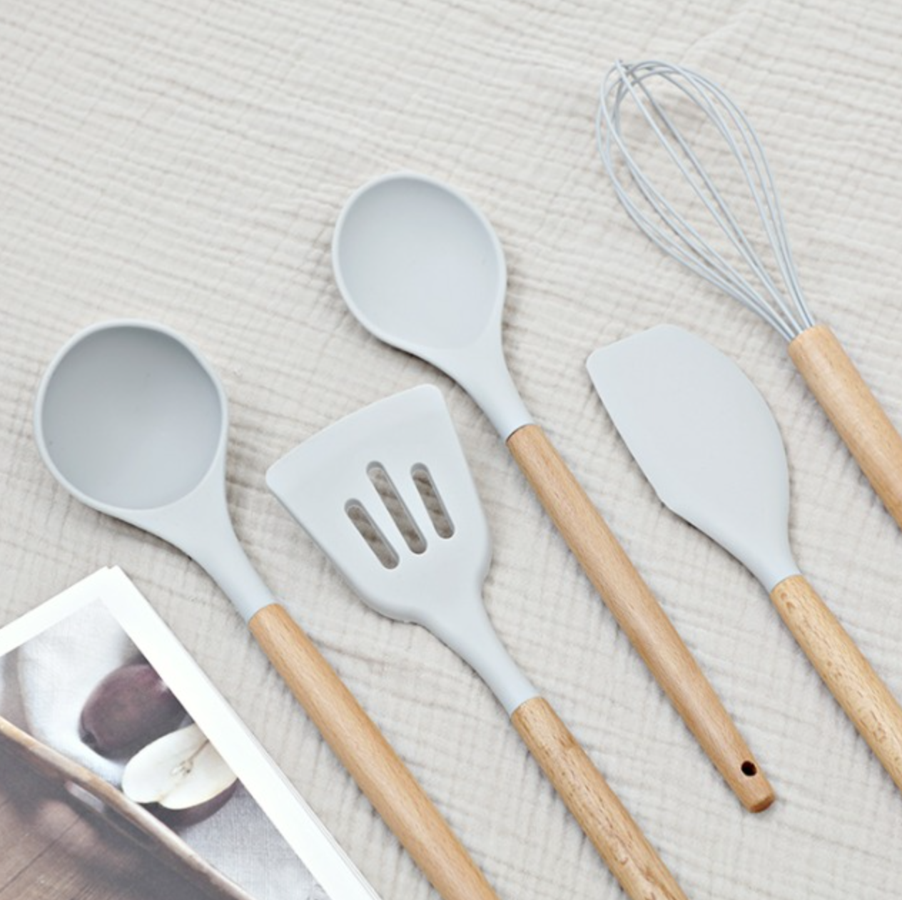 [VANESSDECO] Kitchen Silicone Wood Multi-Cooking Tools