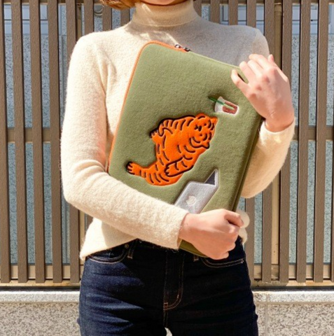 [MUZIK TIGER] Large Tiger Laptop Case/ Ipad Pouch