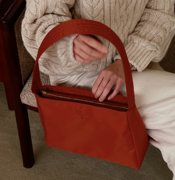 [mucu and ebony] Comfy Bag (Orange Red)