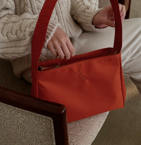 [mucu and ebony] Comfy Bag (Orange Red)