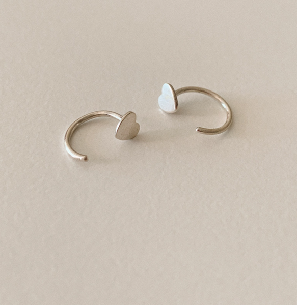 [DUNGEUREON] Heart Comma Silver Earrings