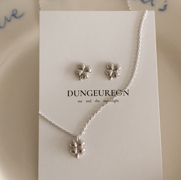 [DUNGEUREON] Four-leaf Clover Necklace