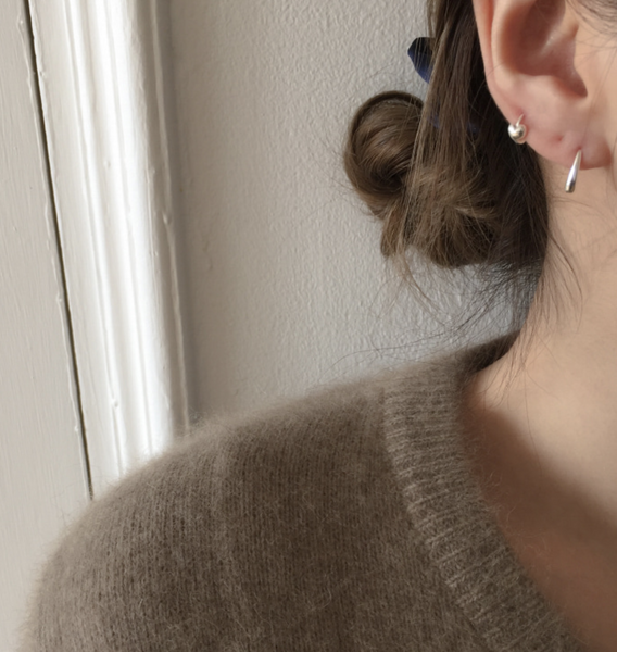 [moat] Mini Hook Earring (silver925)